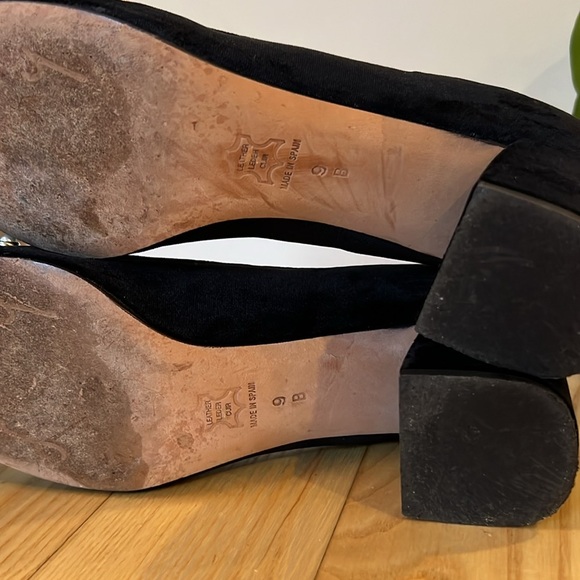 Nikki Hilton and French Sole Black Suede block Heels with pearls. - Picture 6 of 8